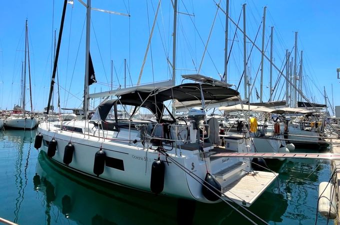 Beneteau Oceanis 51.1 | Black Swan