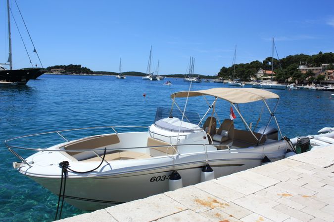 Jeanneau Cap Camarat 7.5 CC | Jeanneau