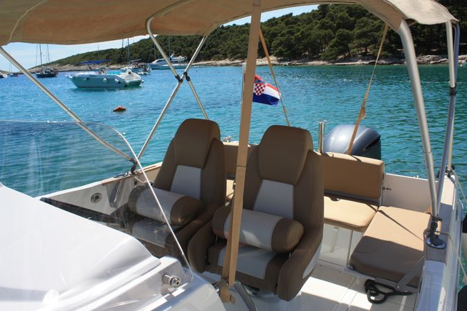 Jeanneau Cap Camarat 7.5 CC | Jeanneau