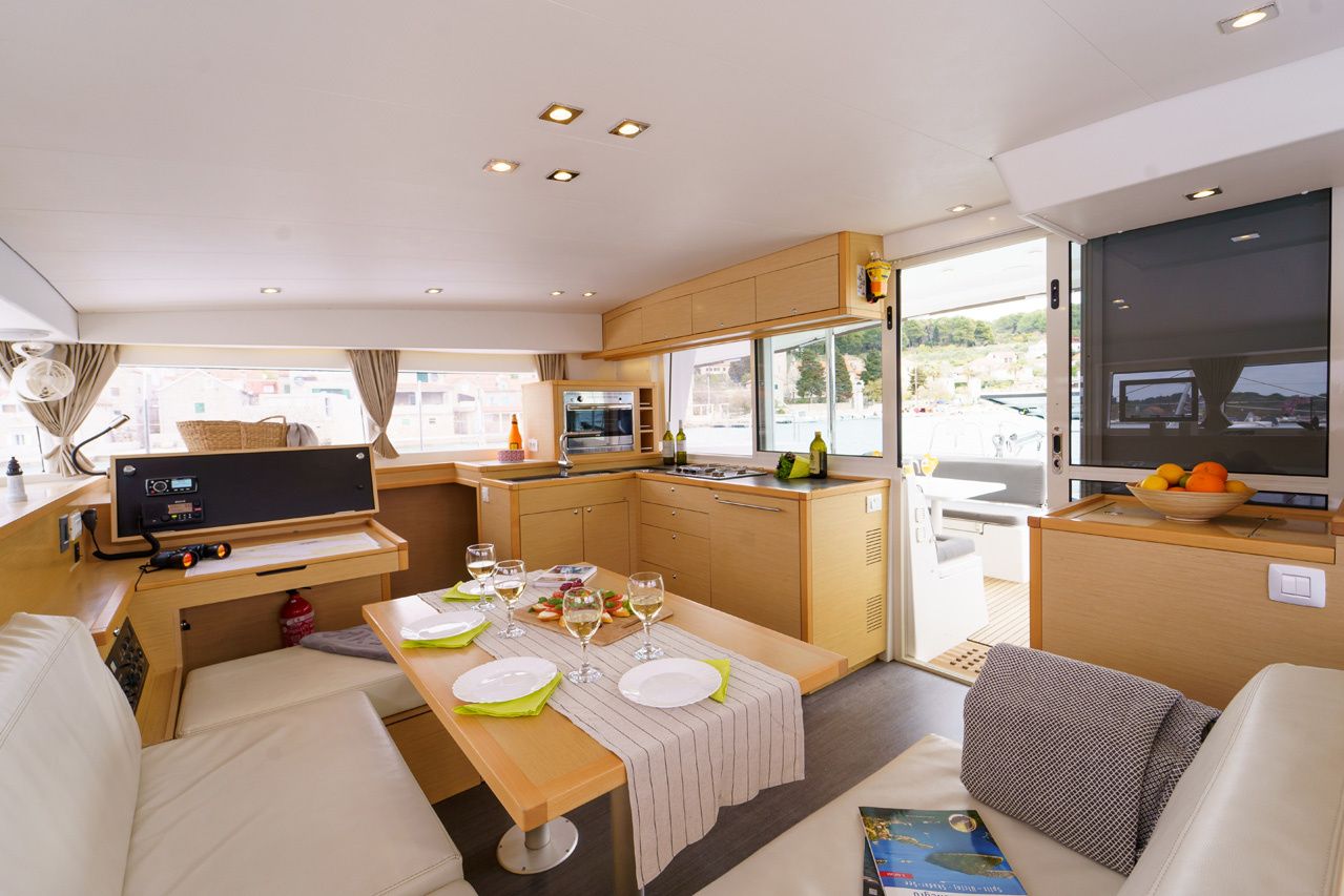 Lagoon 400 S2 | Miss Moneypenny