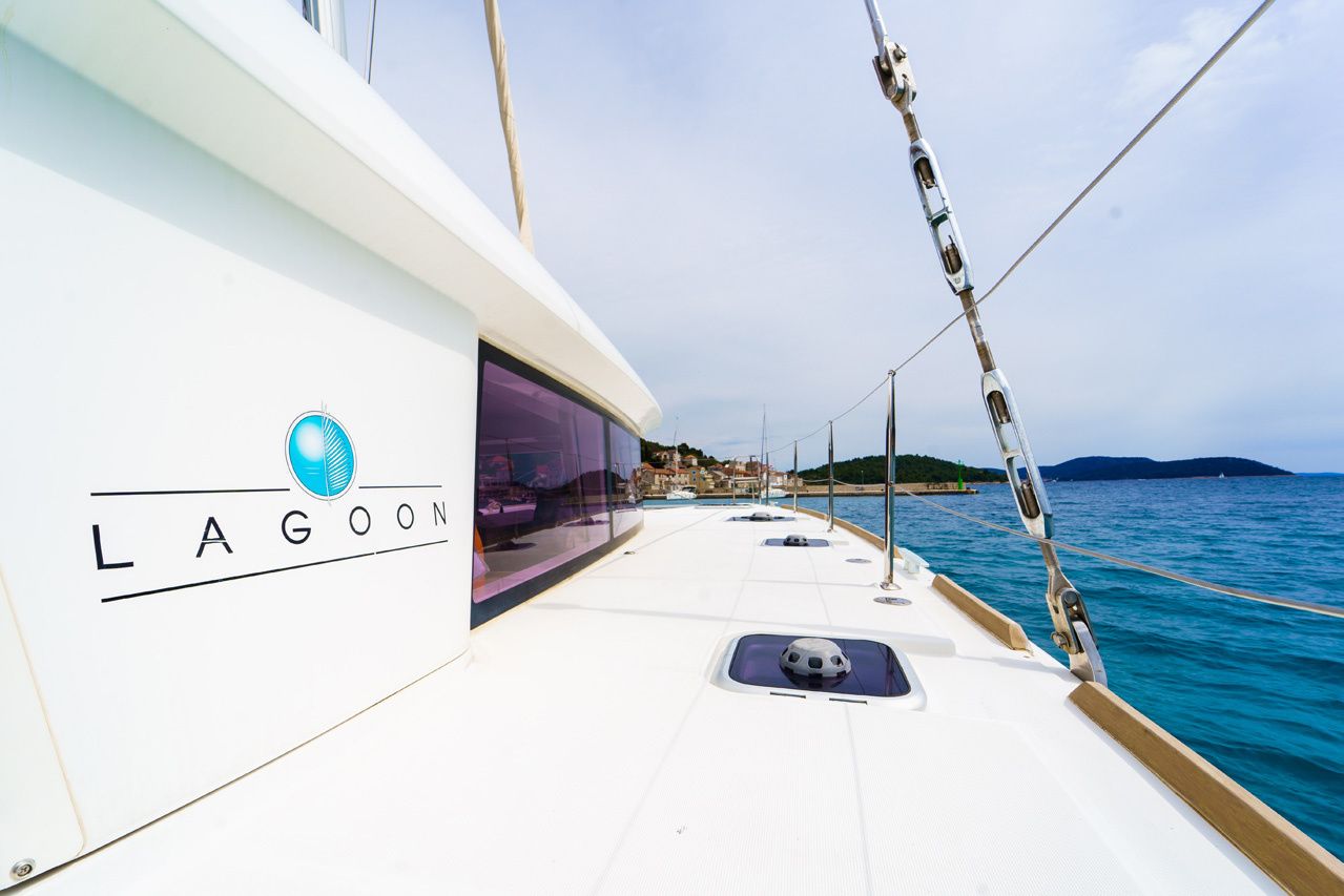 Lagoon 400 S2 | Miss Moneypenny