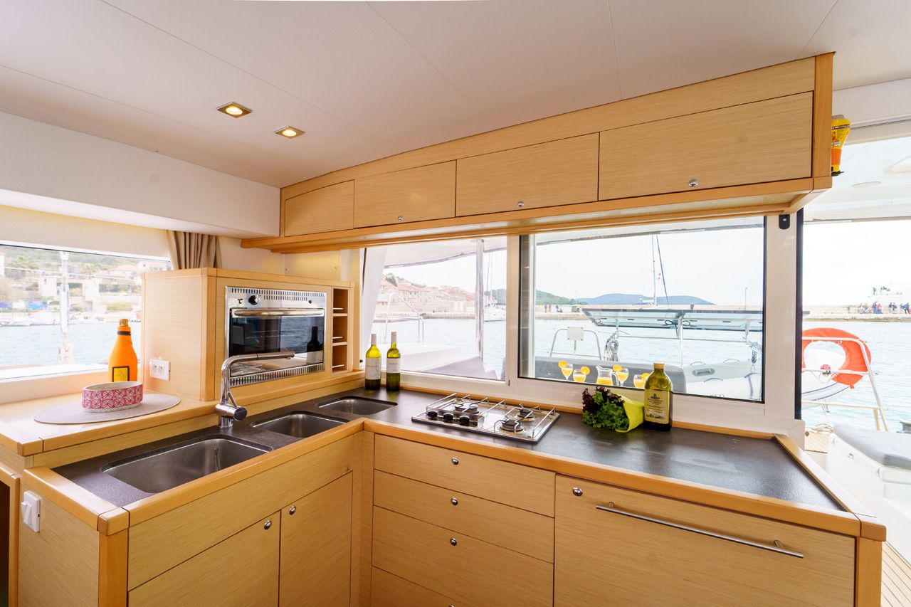 Lagoon 400 S2 | Miss Moneypenny