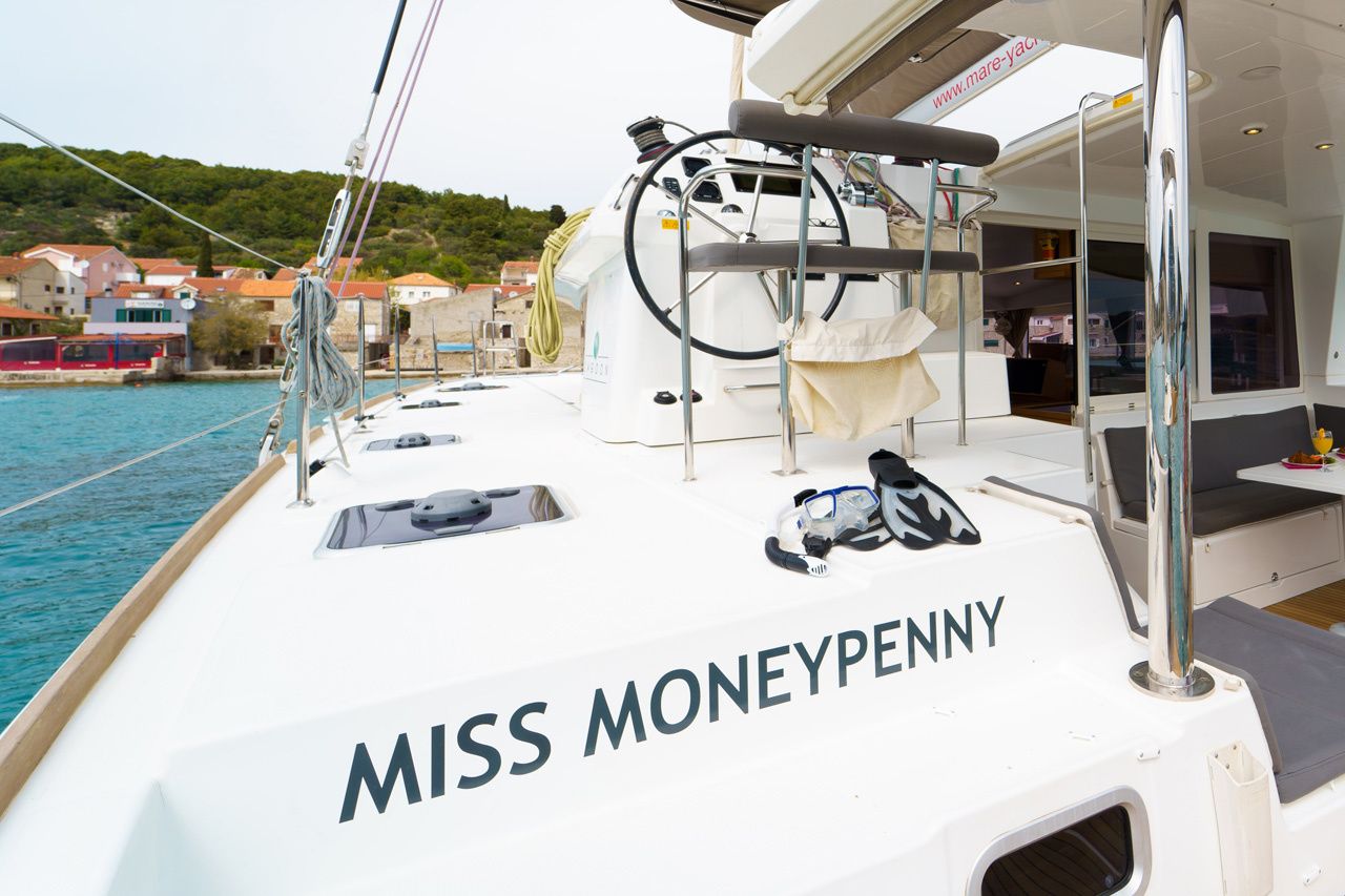Lagoon 400 S2 | Miss Moneypenny