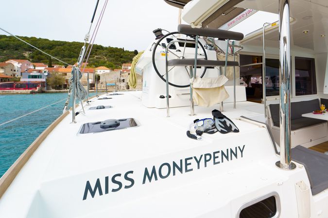 Lagoon 400 S2 | Miss Moneypenny
