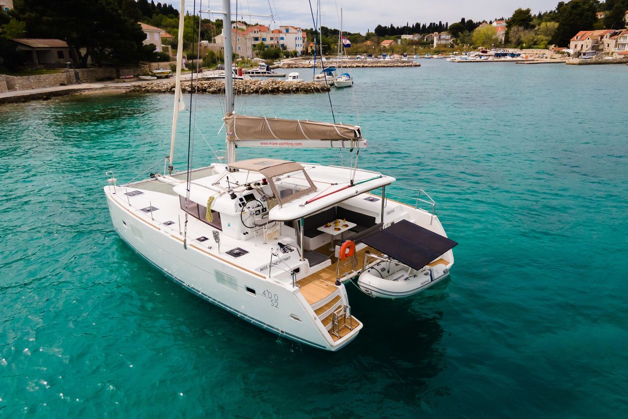 Lagoon 400 S2 | Miss Moneypenny