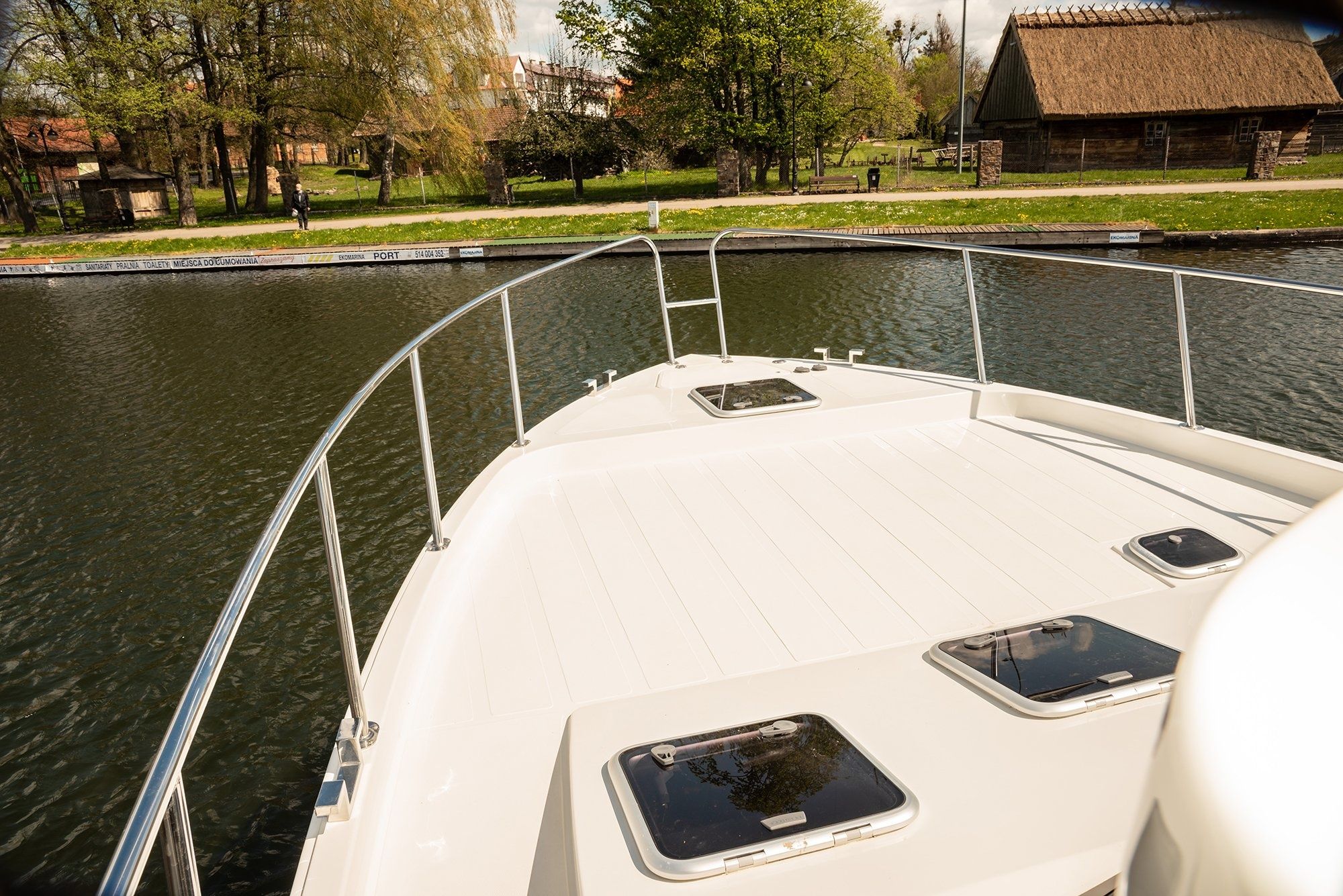 Cobra Yachts 40 | Lentamente