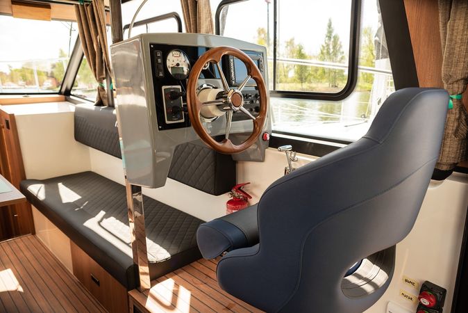 Cobra Yachts 40 | Lentamente