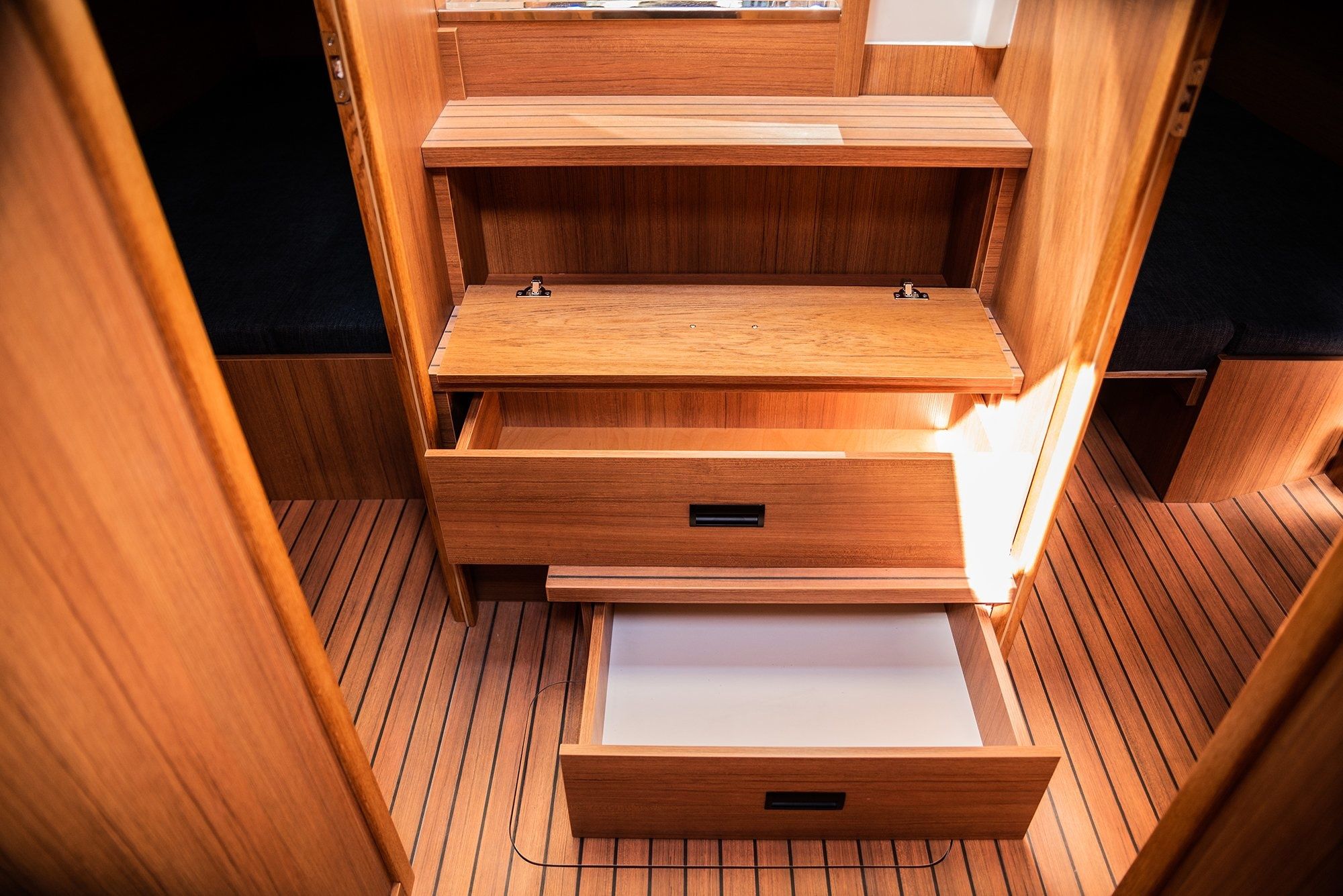 Cobra Yachts 40 | Lentamente