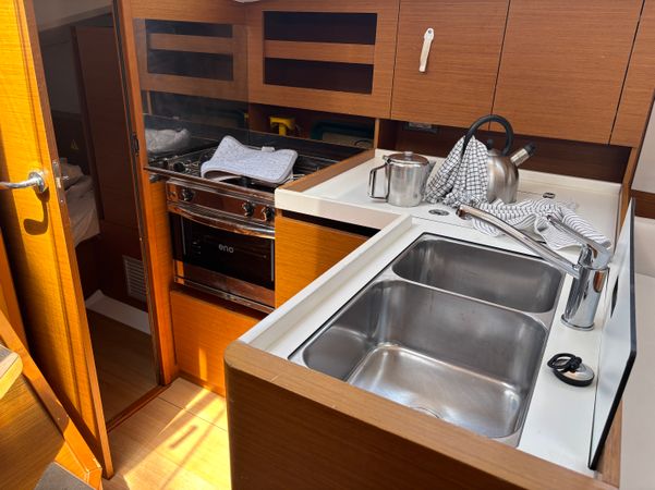 Jeanneau Sun Odyssey 380 | Sunsail 22