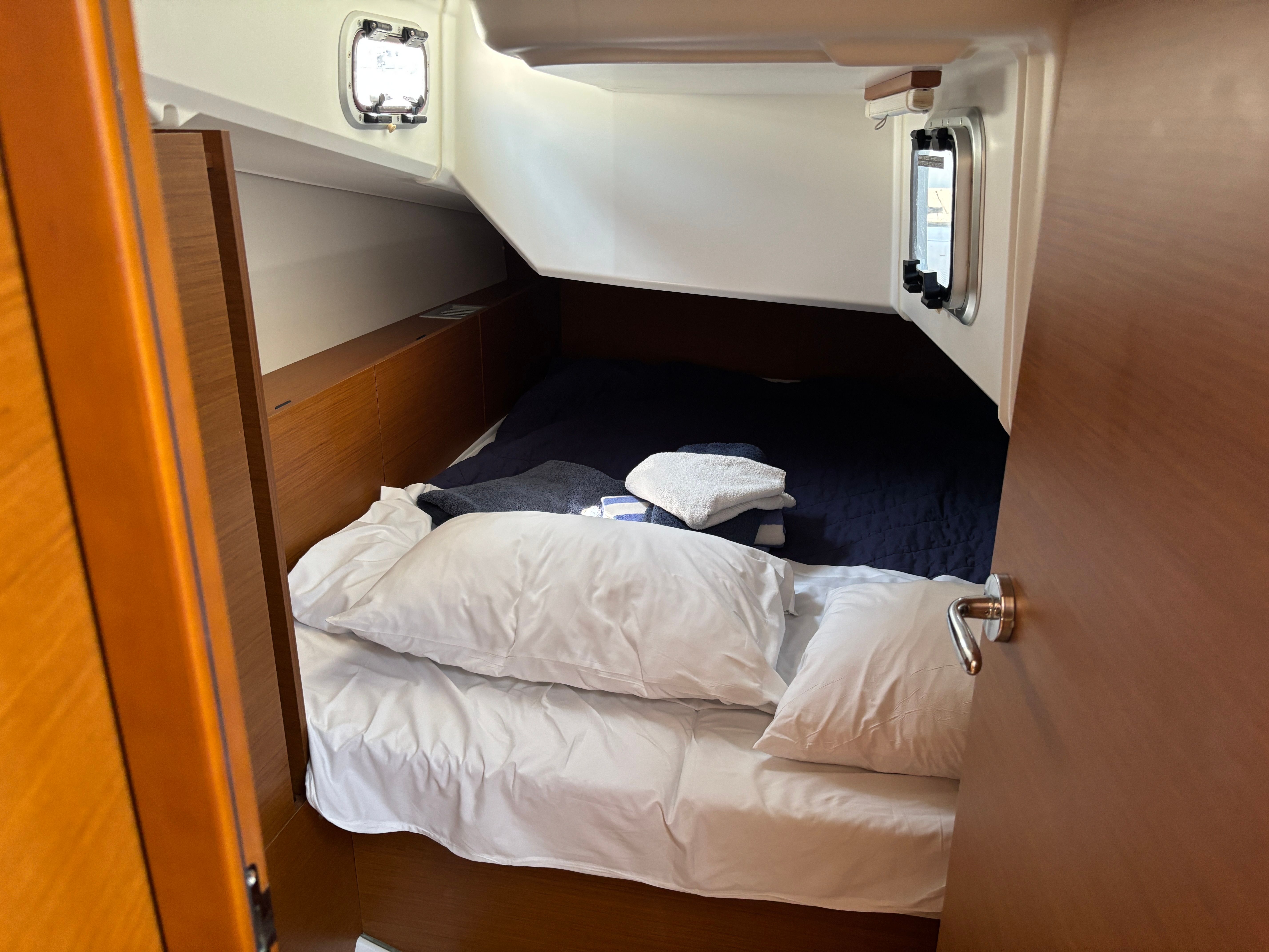 Jeanneau Sun Odyssey 380 | Sunsail 22