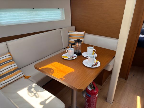 Jeanneau Sun Odyssey 380 | Sunsail 22