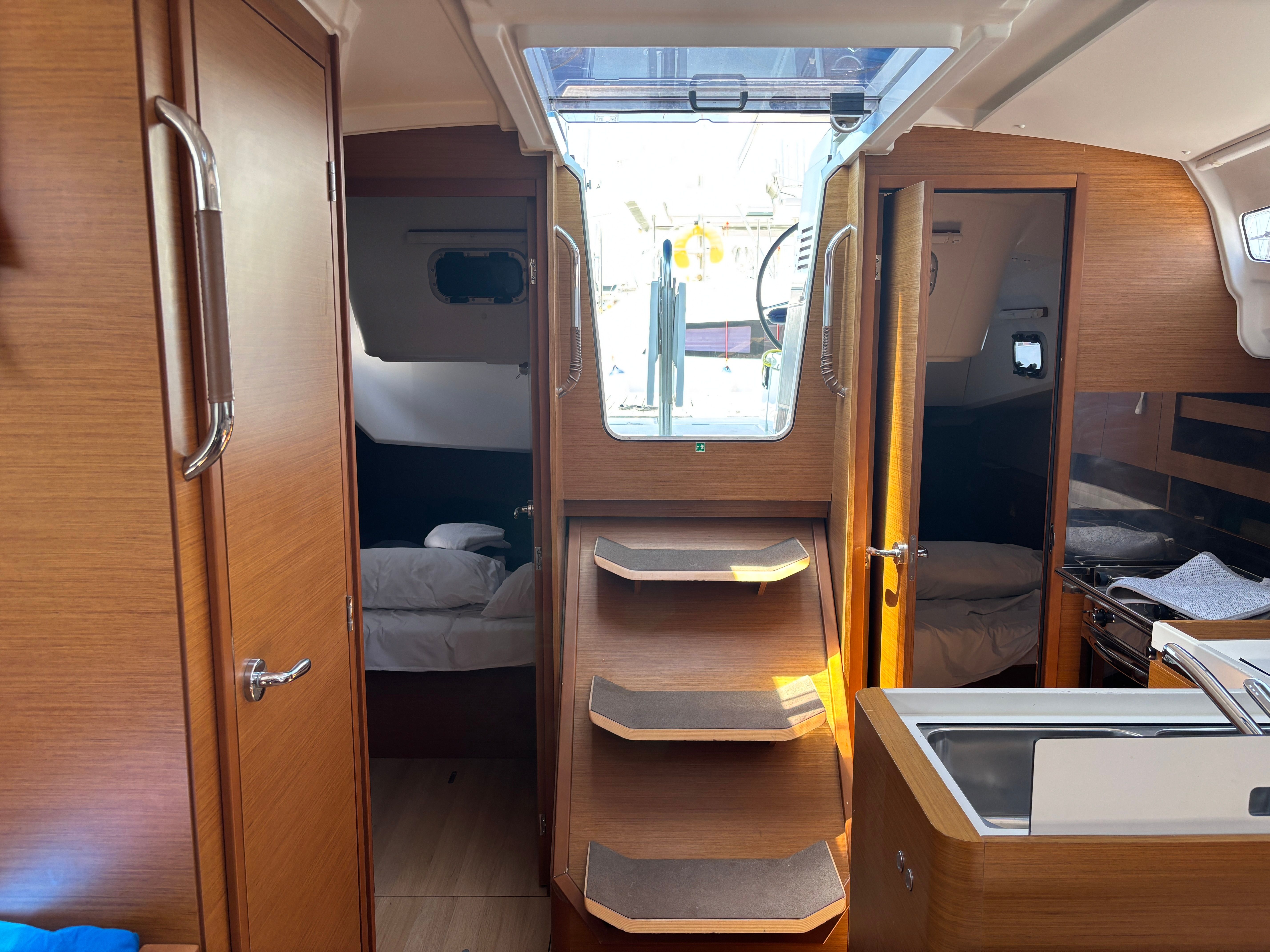 Jeanneau Sun Odyssey 380 | Sunsail 22