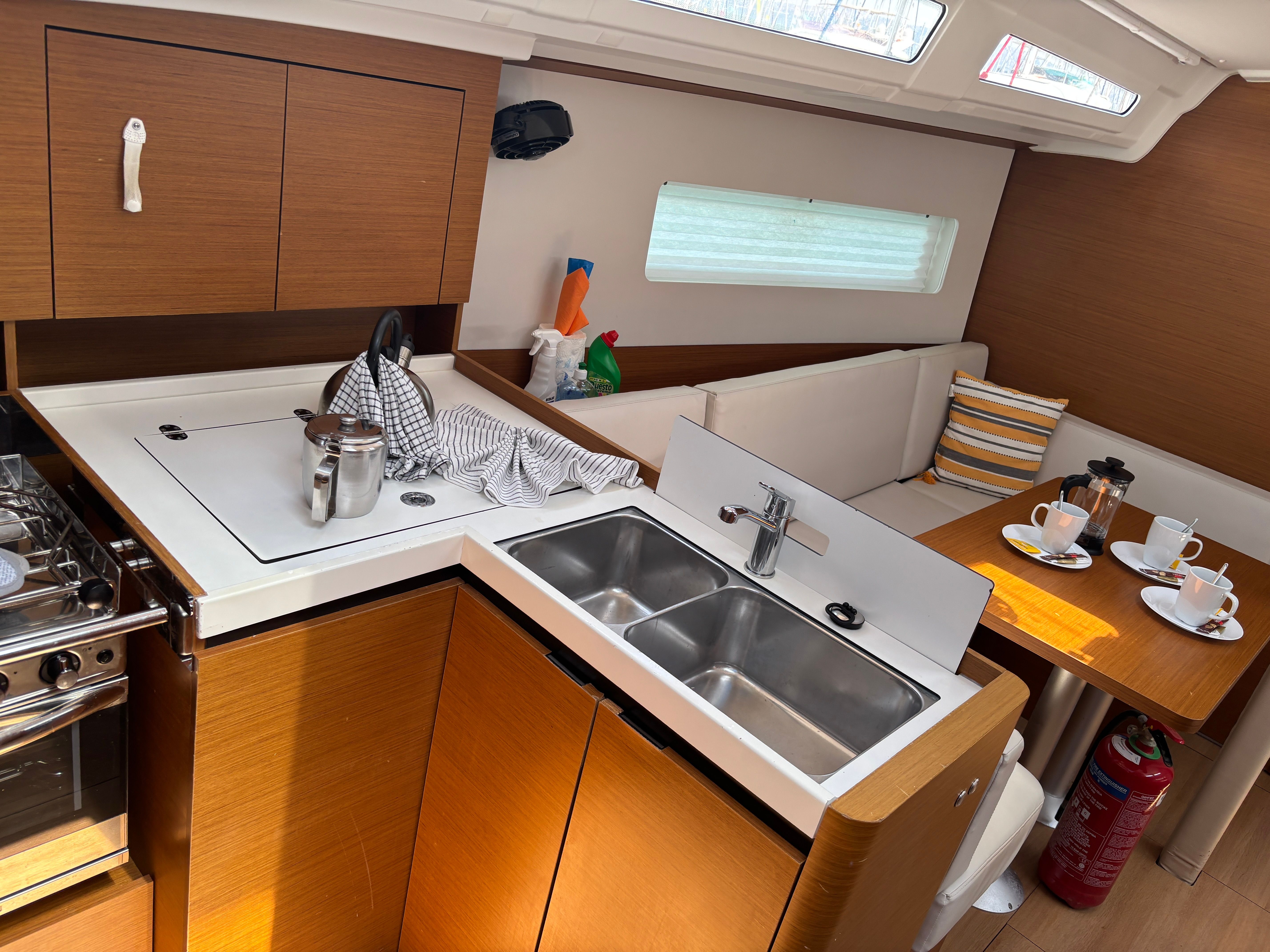 Jeanneau Sun Odyssey 380 | Sunsail 22