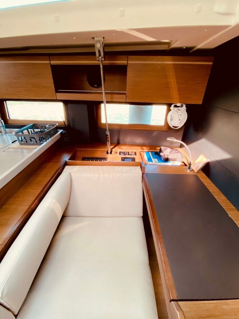 Beneteau Oceanis 51.1 | Vixen