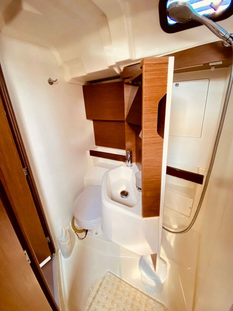 Beneteau Oceanis 51.1 | Vixen