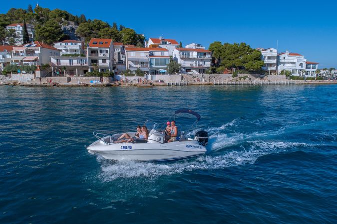 Quicksilver 555 | Commander