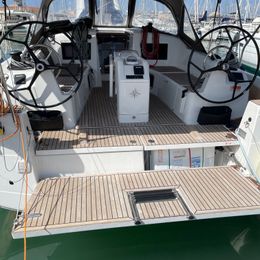Jeanneau Sun Odyssey 410 | Night Flower