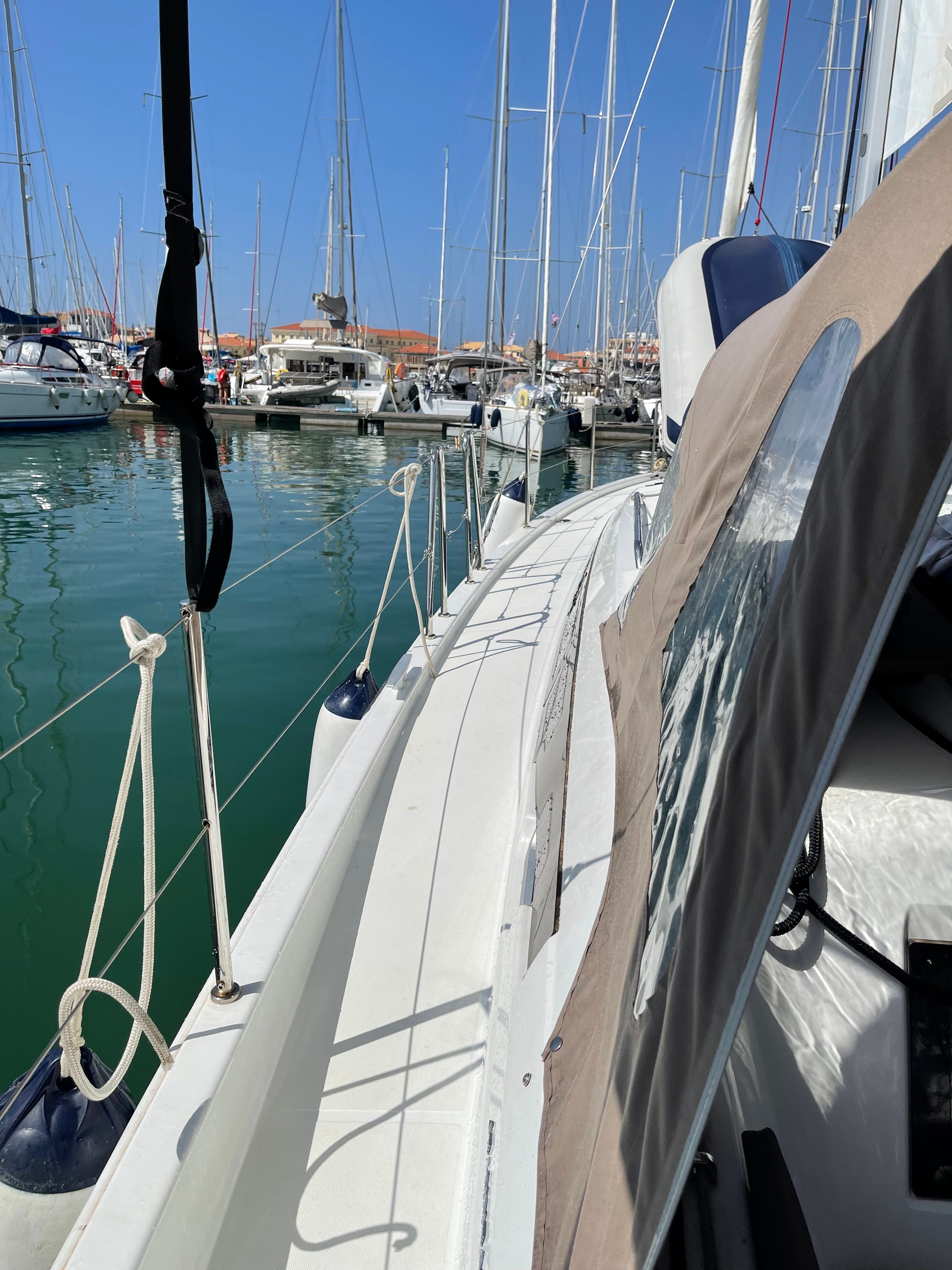 Jeanneau Sun Odyssey 410 | Night Flower