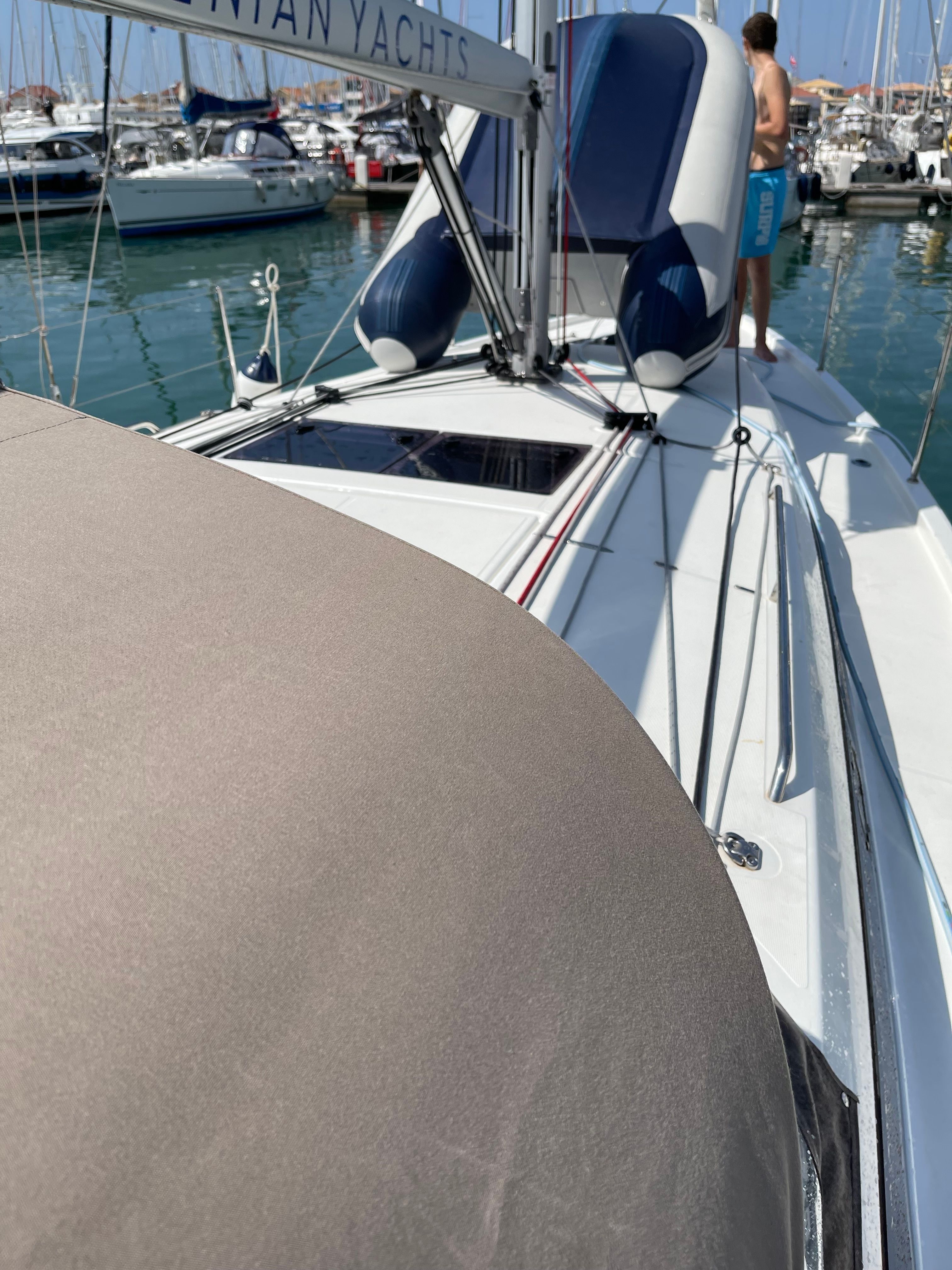 Jeanneau Sun Odyssey 410 | Night Flower