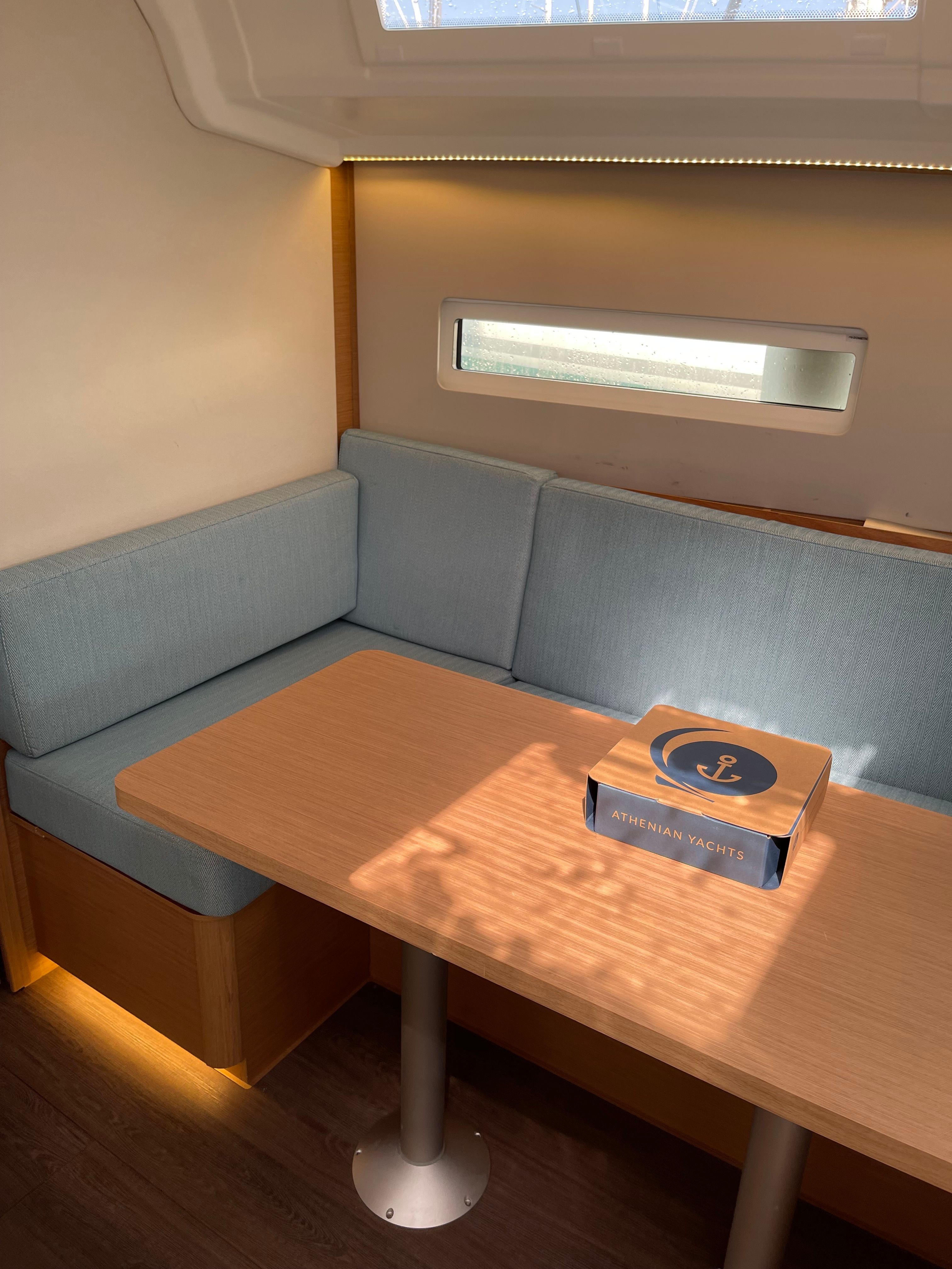 Jeanneau Sun Odyssey 410 | Night Flower