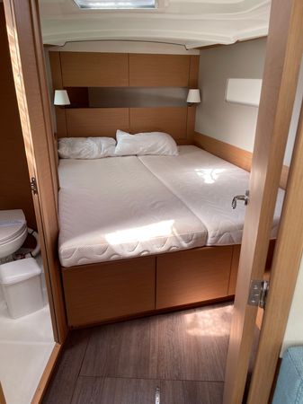 Jeanneau Sun Odyssey 410 | Night Flower