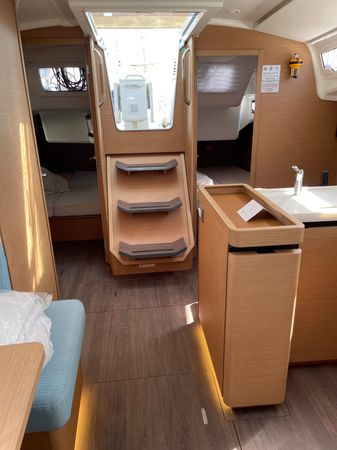 Jeanneau Sun Odyssey 410 | Night Flower