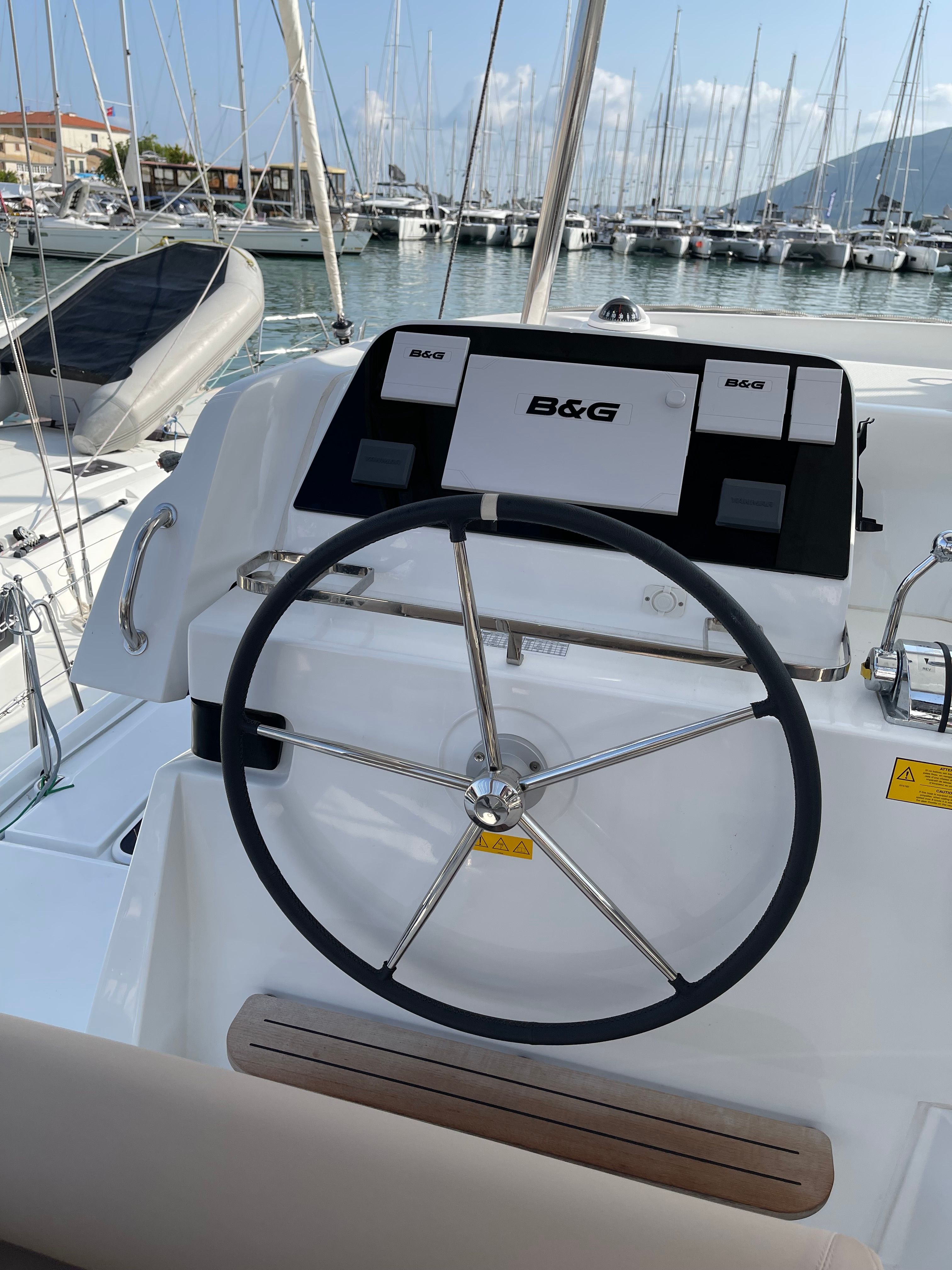Lagoon 42 | Lola