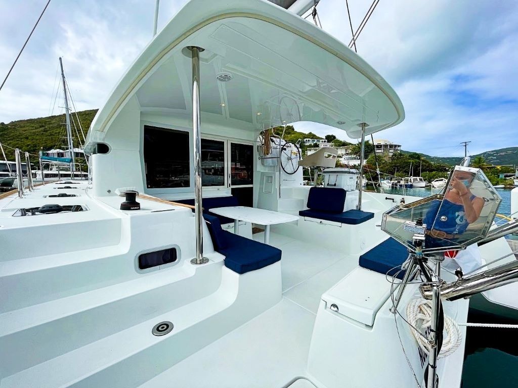 Lagoon 40 | Noble Shadow