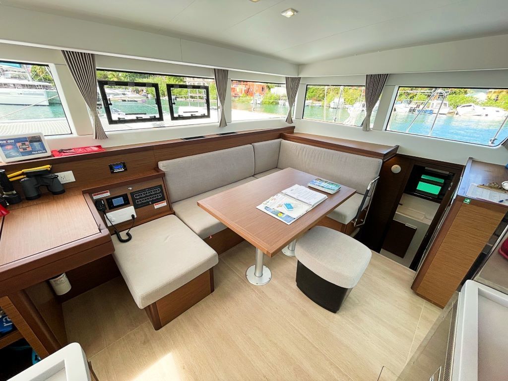 Lagoon 40 | Noble Shadow