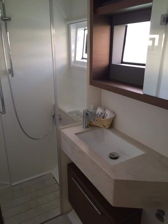 Lagoon 50 | Oneida 2