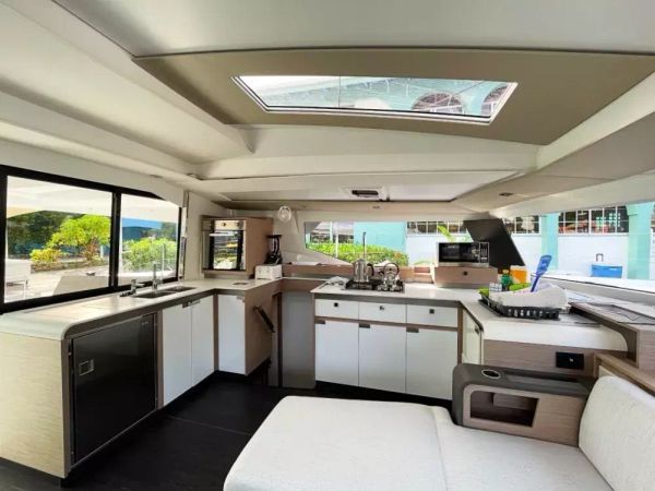 Fountaine Pajot Elba 45 | Sara Lin
