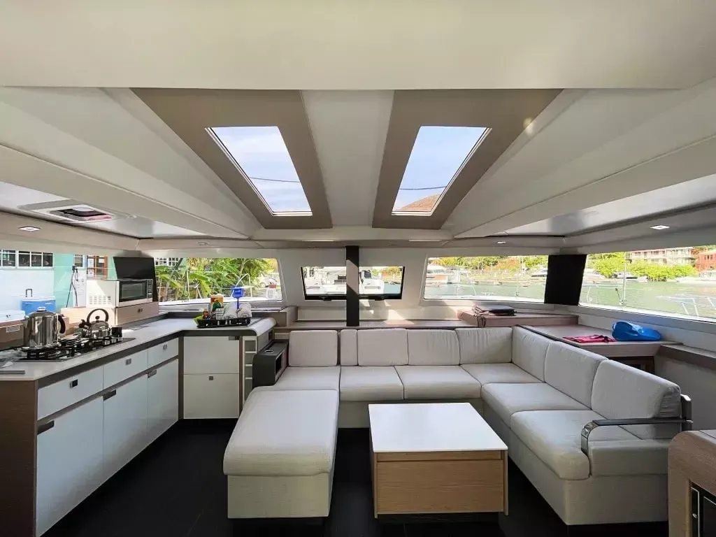 Fountaine Pajot Elba 45 | Sara Lin