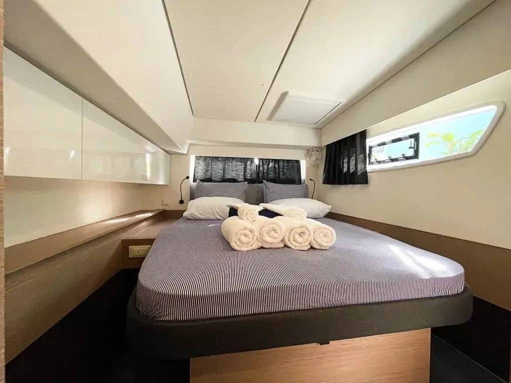 Fountaine Pajot Elba 45 | Sara Lin
