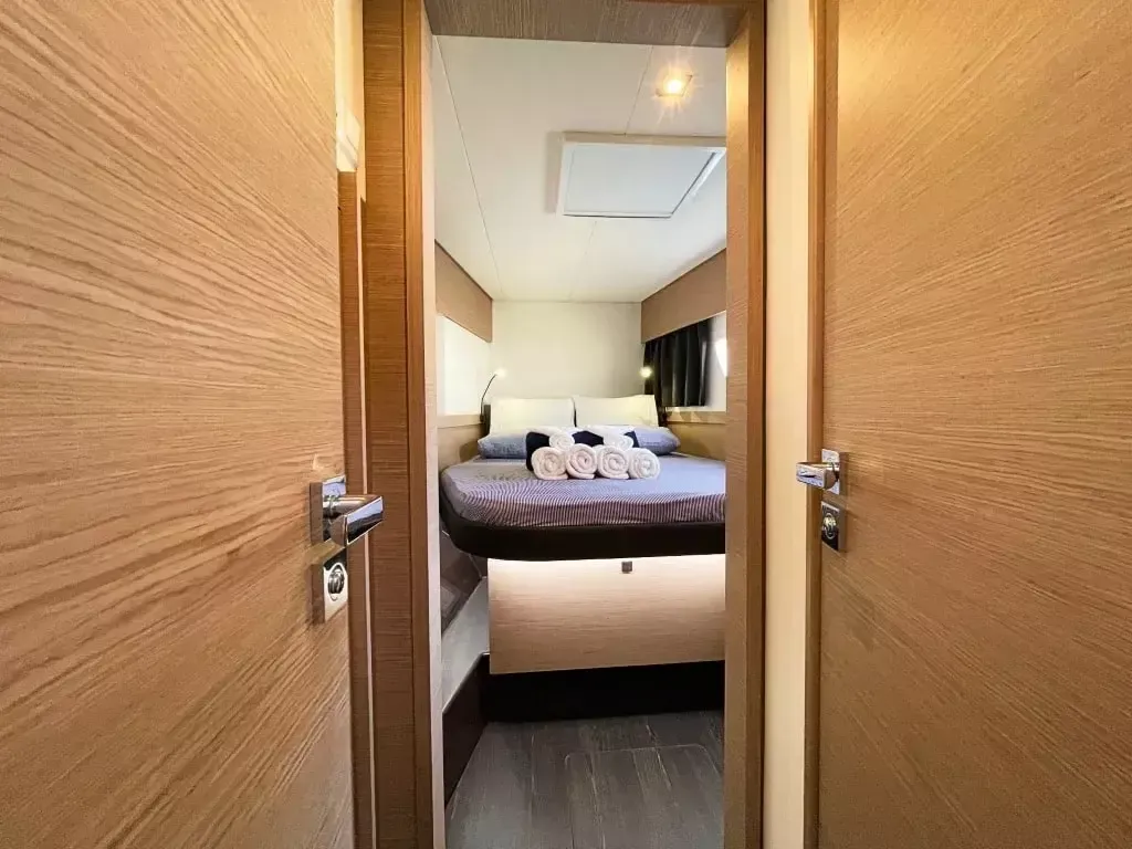 Fountaine Pajot Elba 45 | Sara Lin