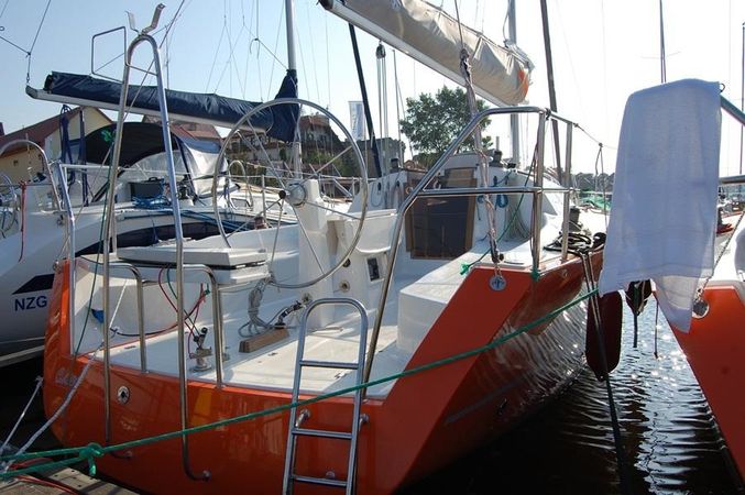 Cobra Yachts 33 | Cobra