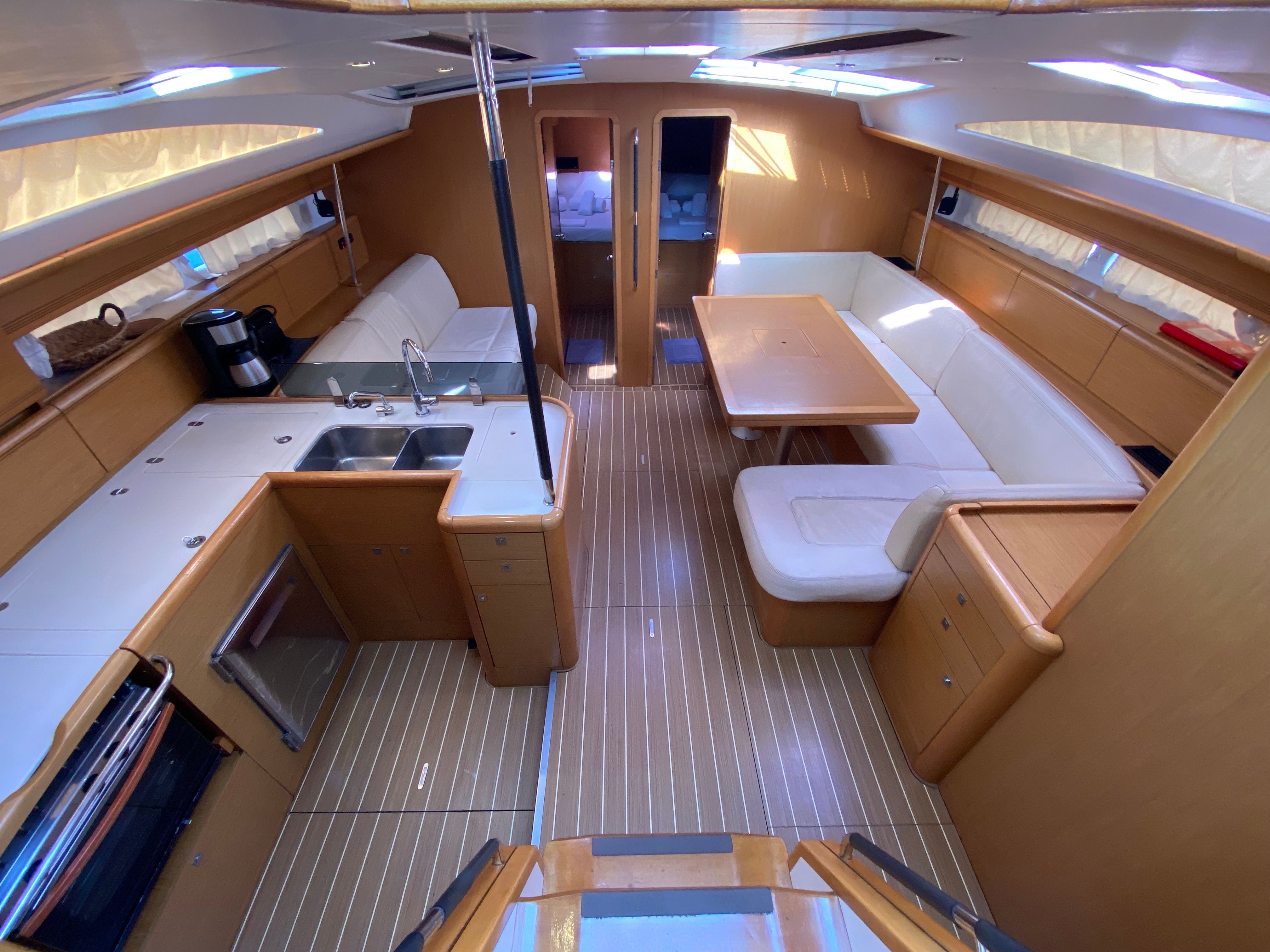 Jeanneau 53 | Christianna 12