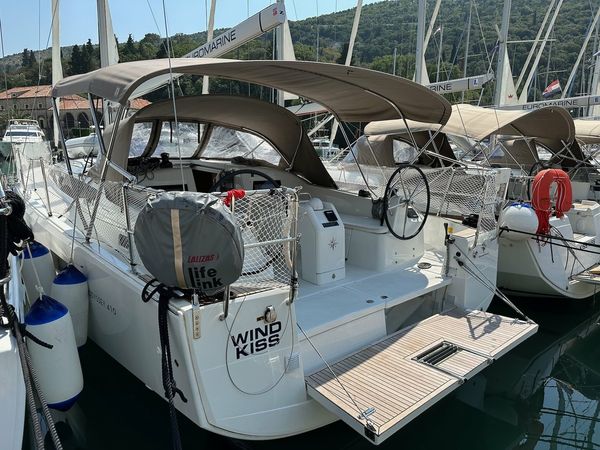 Jeanneau Sun Odyssey 410 | Wind Kiss