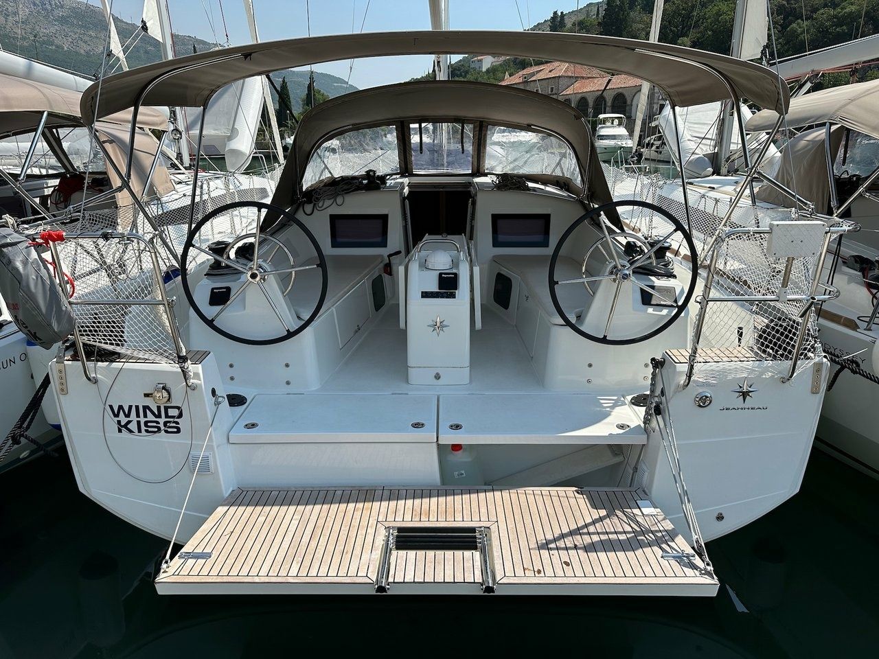 Jeanneau Sun Odyssey 410 | Wind Kiss