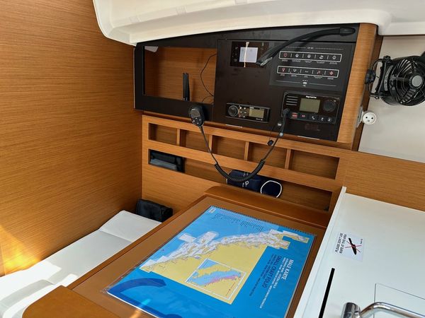 Jeanneau Sun Odyssey 410 | Wind Kiss