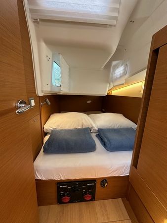 Jeanneau Sun Odyssey 410 | Wind Kiss
