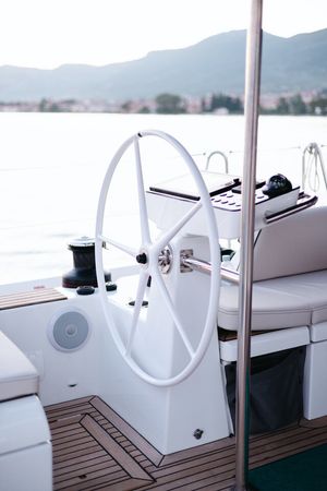 Beneteau Oceanis 54 | White Bird