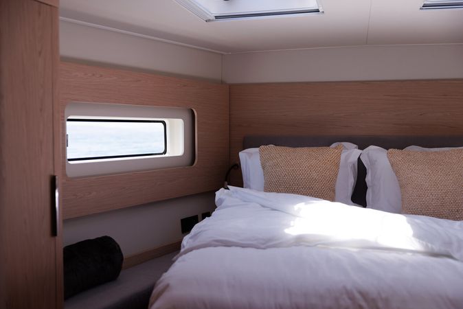 Beneteau Oceanis 54 | White Bird