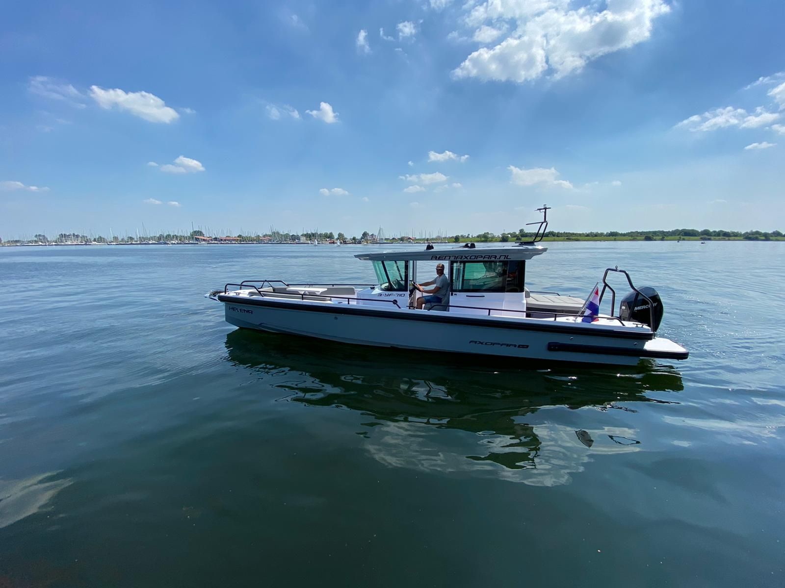 Axopar 28 Cabin | Helena