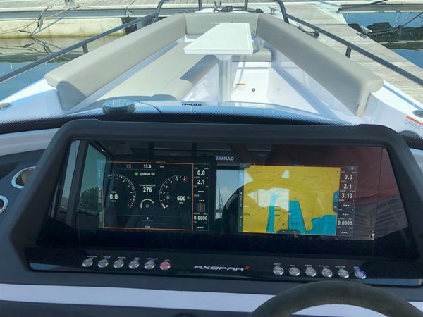 Axopar 28 Cabin | Helena