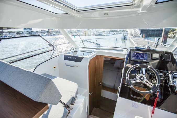 Beneteau Antares 9 | Antares 9