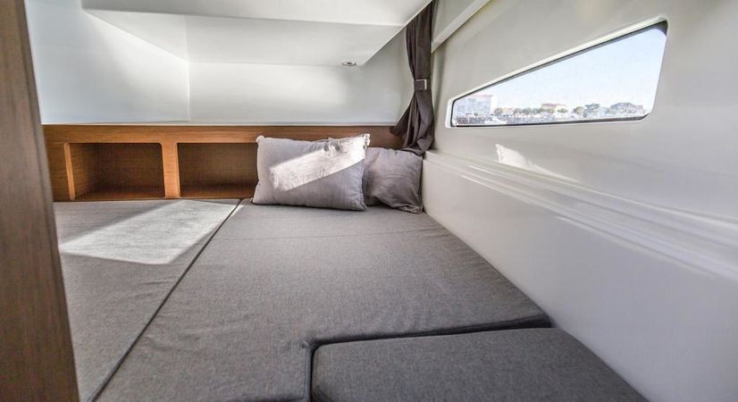 Beneteau Antares 9 | Antares 9