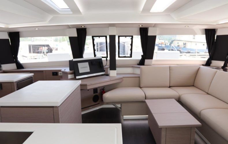 Fountaine Pajot Saba 50 | Serenata