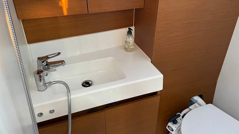 Jeanneau Sun Odyssey 380 | Just Happy