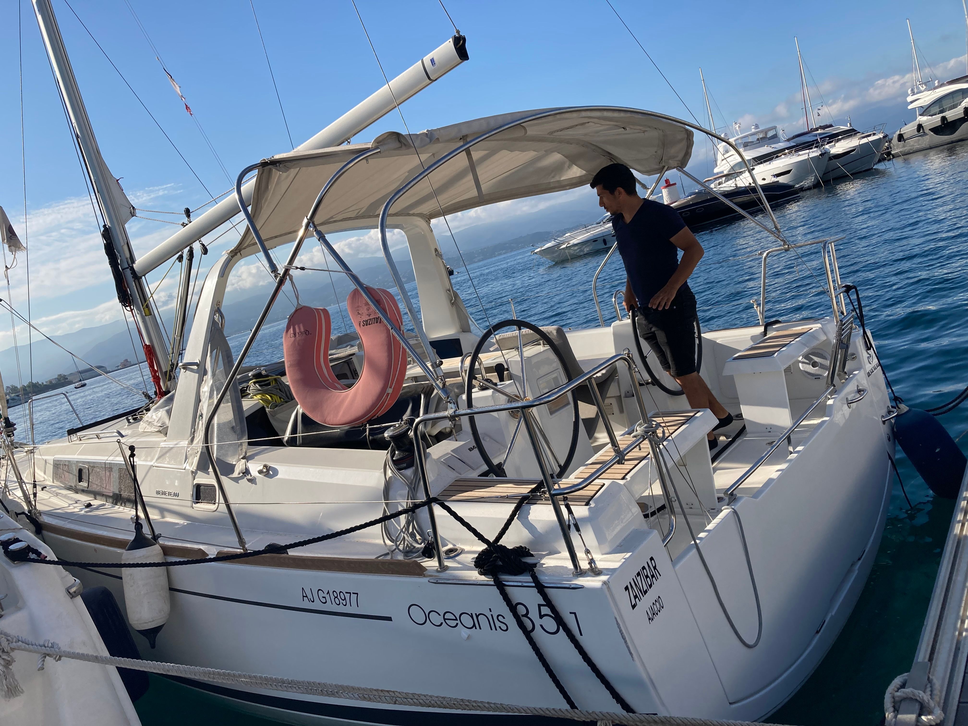Beneteau Oceanis 35.1 | Zanzibar