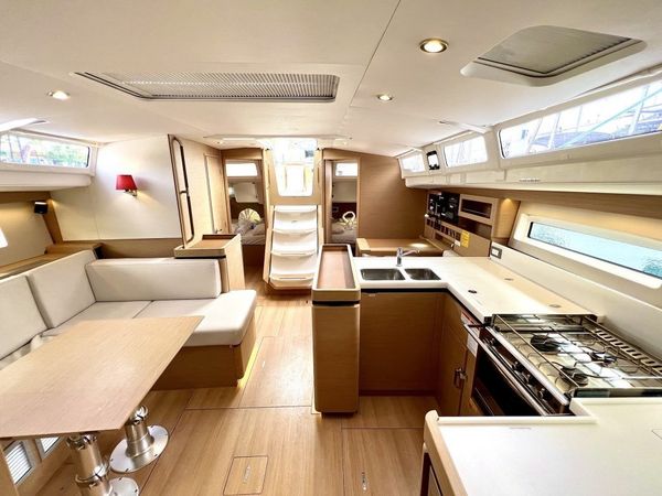 Jeanneau Sun Odyssey 490 | After Physics